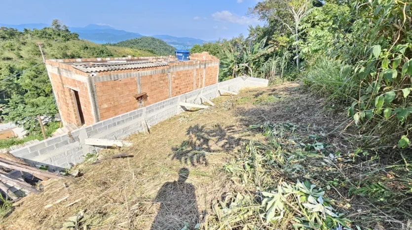 Lote Com Linda Vista para o Mar no Bairro Barra do Corumbê em Paraty RJ