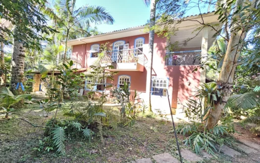 Imponente Casa Colonial a Venda no Bairro Princesa Isabel em Paraty RJ