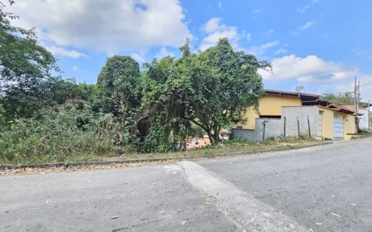 Lote a Venda no Bairro Pantanal a Poucos Metros da Paraty – Cunha